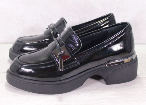 Mocasini de dama confectionati din lac natural negru - model Classic Edge Loafer