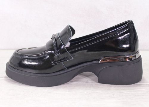 Mocasini de dama confectionati din lac natural negru - model Classic Edge Loafer