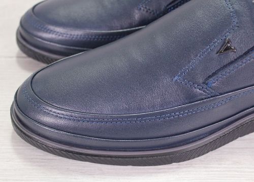 Mocasini pentru bărbați în albastru bleumarin - model „Navy Ease”